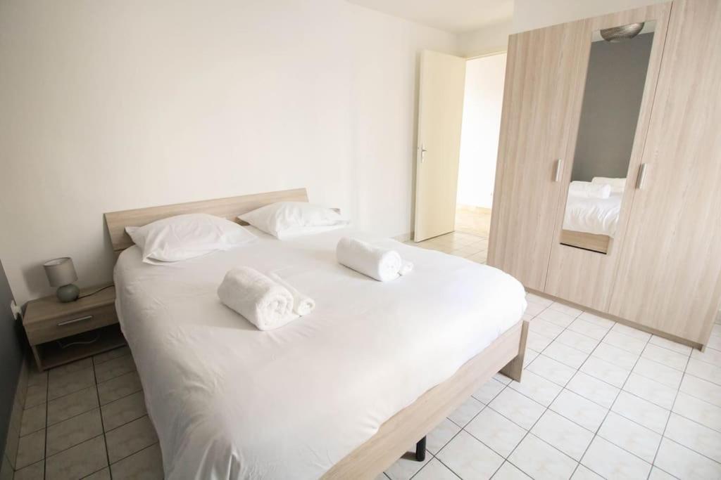 Joli T2 Renove / Wifi / Grand Parking Prive Lägenhet La Couronne  Exteriör bild