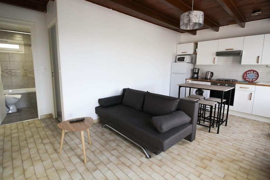 Joli T2 Renove / Wifi / Grand Parking Prive Lägenhet La Couronne  Exteriör bild